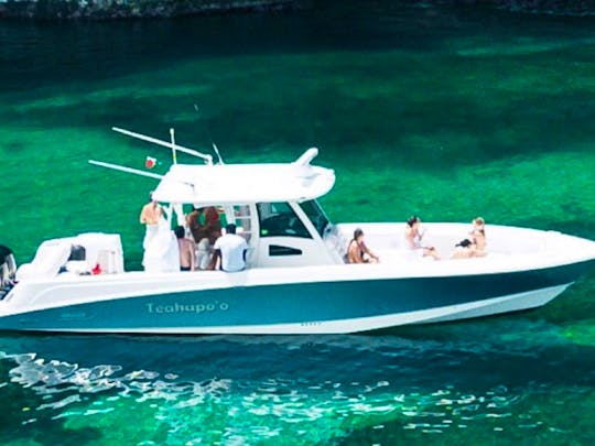 Bocas Del Toro Luxury Private Boat Experience on a Spacious Boston Whaler