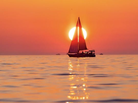 2 horas de viagem ao pôr do sol a partir do porto de South Haven Mi., em uma Catalina 36