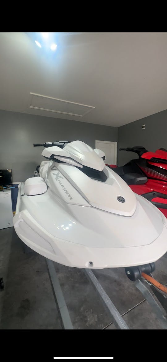 Yamaha VX Cruiser 2025: conducción potente y suave. Dos motos acuáticas