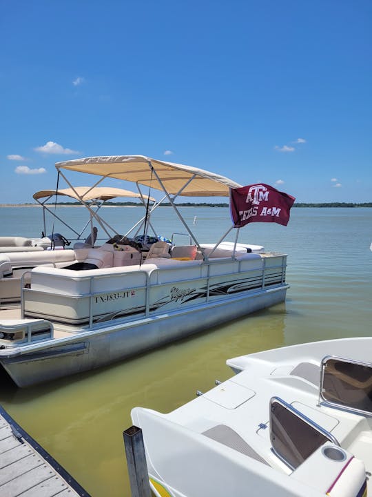 PlayStation Conroe Lake | Voyager Tri Toon Express de 22 pies