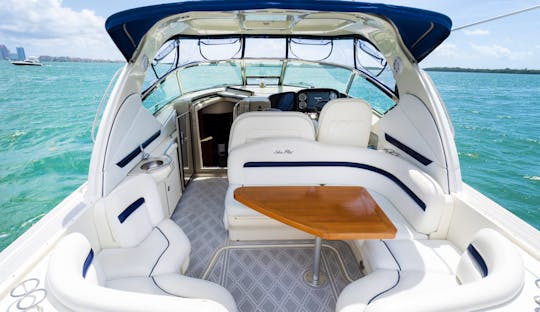 Create Happy Memories in Miami with our 40ft Sundancer Bruschi Yacht