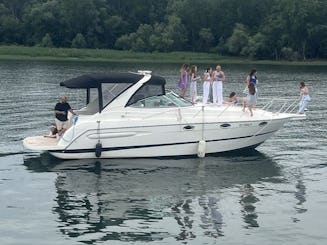 Yacht de luxe de 36 pieds maximum à Châteauguay