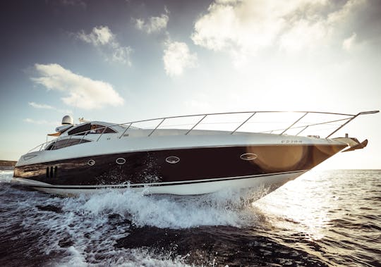 Sunseeker Predator 72 “M/Y Nº9" em Ibiza: linhas agressivas e perfil elegante