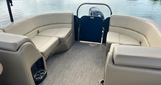 Luxury Tritoon Charter on Lake Travis w/ Austin's Top Rated Boat Rental Company