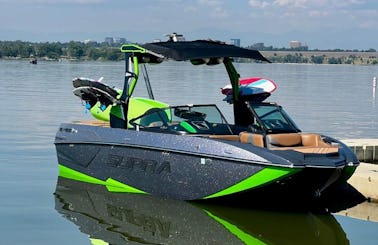 24' SUPRA SL450 Wakeboat With Surf/wakeboard Lessons in Loveland!!