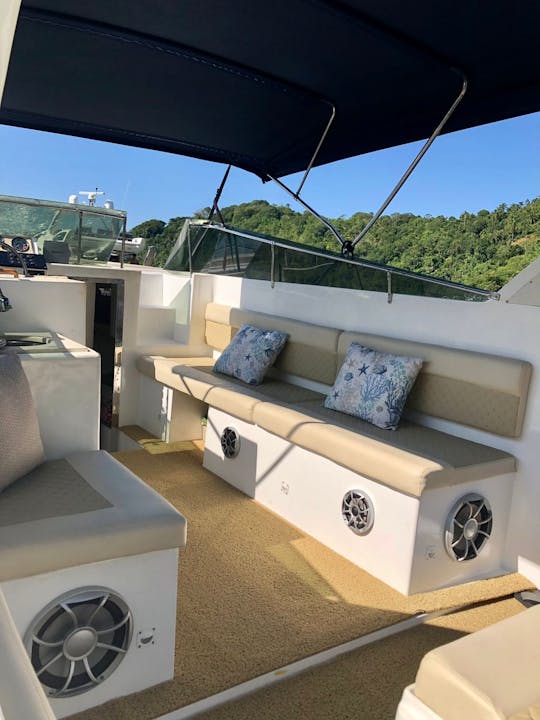 Book The 30ft Delta To Experience An Exclusive Tour Around Rio De Janeiro Coast!