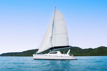 Navegue com conforto: catamarã de cruzeiro Leopard de 47 pés