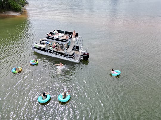LOCATION DE LUXE TOUT COMPRIS AVEC CAPITAINE : Chambre Double Decker Premier 2024 avec toboggan aquatique 