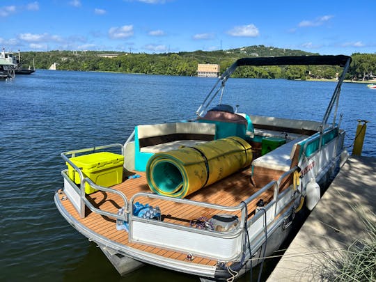 Voyager 21ft Cruisin' Pontoon Boat  *Captained Lake Austin Pontoon*