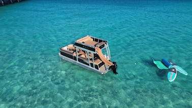 Alquiler privado de pontones con tobogán de lujo en Crab Island