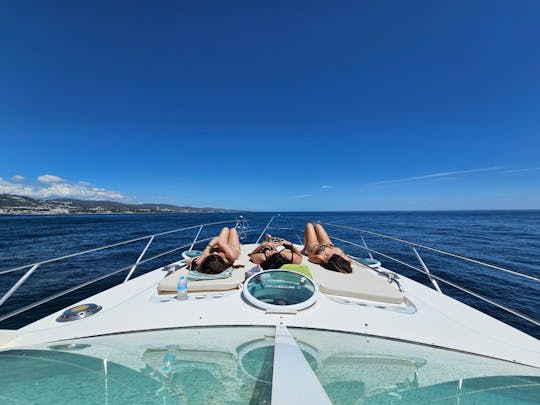 Luxe en mer : votre escapade à bord d'un yacht à moteur Targa 48