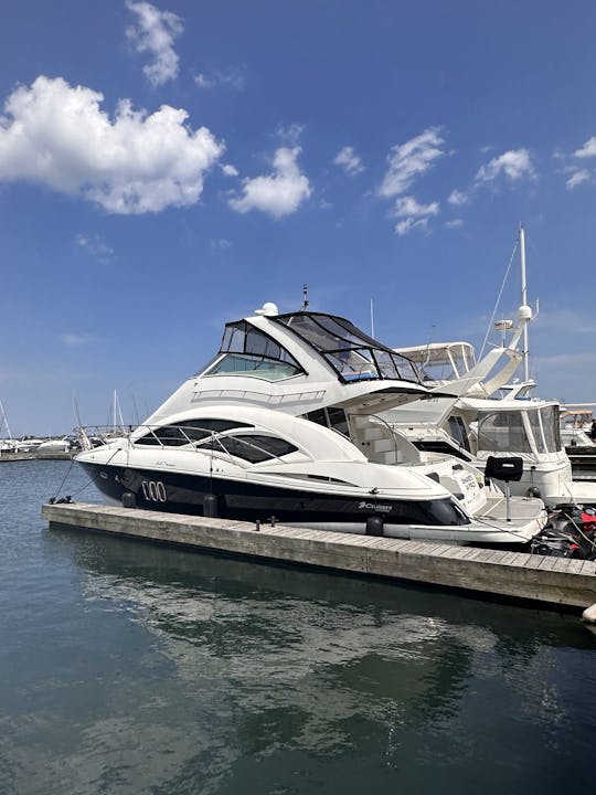 Sedan esportivo de luxo de 48 pés Flybridge da Cruiser Yachts