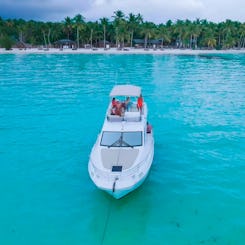 YATE VIZCAYA para 15 personas en Marina de Zarpar, Boca Chica