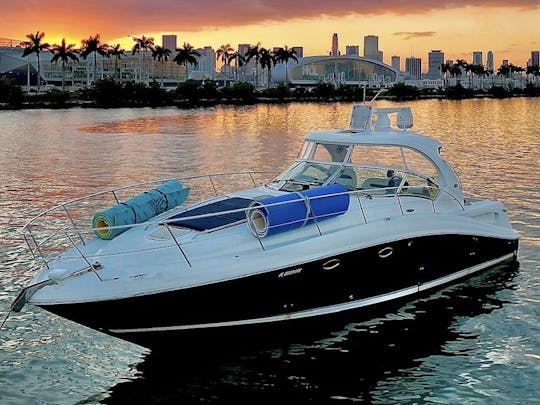 ⭐️⭐️⭐️⭐️⭐️ Enjoy 48' Luxuxy Yacht and Jetski in Miami: Sea Ray Sundancer