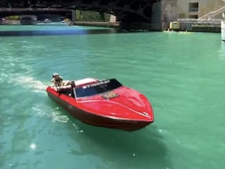 195 Stingray Boat - The Fastest way to the River Walk!