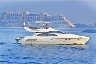 JETSKI GRATUIT, yacht italien haut de gamme Azimut de 62 pieds, marina de Dubaï