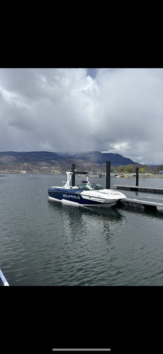 Bateau Supra Wakeboard à louer à Kelowna, Colombie-Britannique