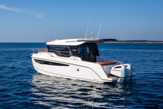 Découvrez le luxe à flot à bord du yacht Kavi 9 2025