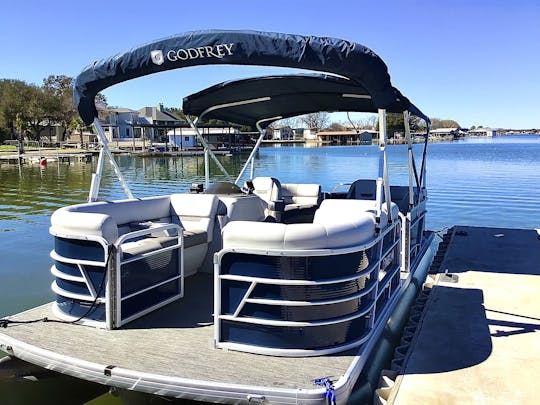 10 % de rabais du lundi au jeudi ! ! ! Location de bateaux et de jet-skis sur le lac LBJ