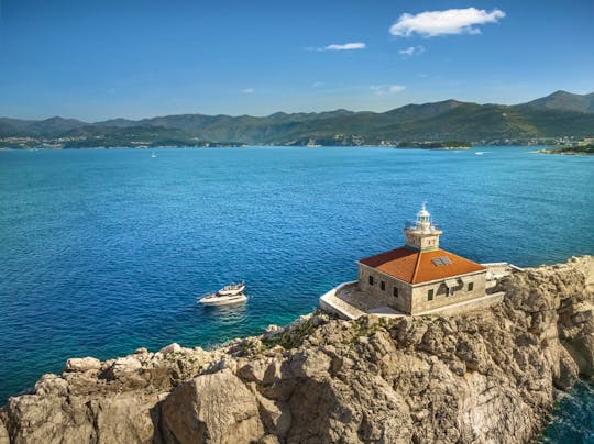 Fairline Fantasy: Cruise the Dubrovnik Islands in Elegance with the Phantom 40 