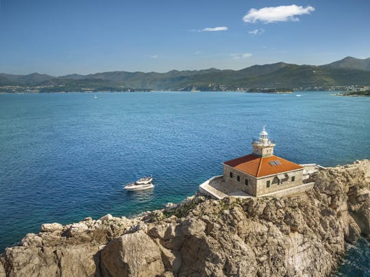 Fairline Fantasy: Cruise the Dubrovnik Islands in Elegance with the Phantom 40 