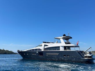 Istanbul's Most Exclusive Bosphorus Cruise: A Yacht of Your Own