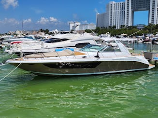 Navega en este lujoso yate Sea Ray de 40 pies en Cancún, Quintana Roo 