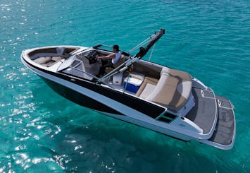 Glastron GT245 à Ibiza (10 personnes + skipper)