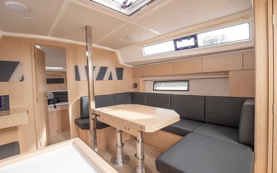 Alquile el impresionante Bavaria C42 desde el puerto de Latchi