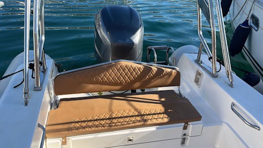 RIB autônomo de 24 pés Capelli Tempest 690 - Msida Marina Pieta Quay