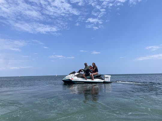 Plongez-vous avec style en louant de nouveaux jet-skis Yamaha Waverunner à Key Biscayne !