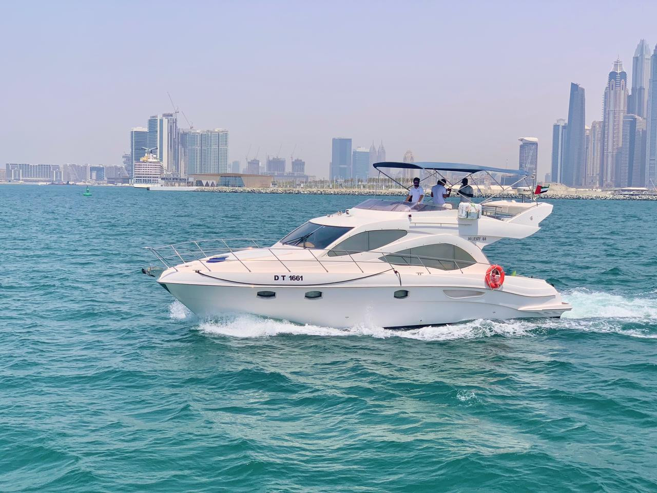 Jumeirah Boat Rentals 2024 ⛵- 20 Boats from $115/Hour
