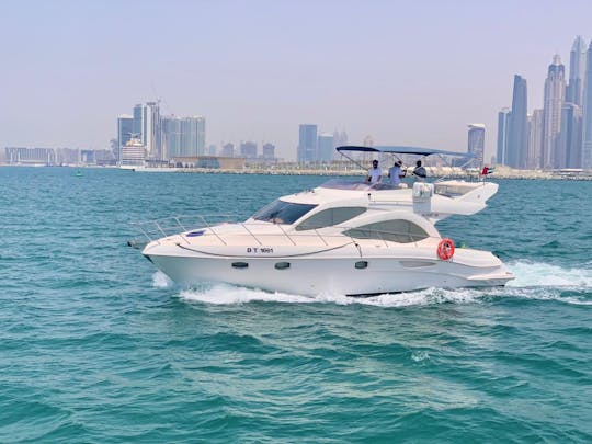 Premium 44ft Majesty Yacht | Great for couples and families!