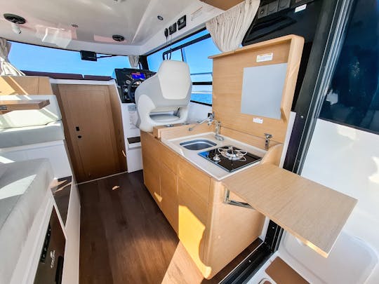 Découvrez le luxe à flot à bord du yacht Kavi 9 2025