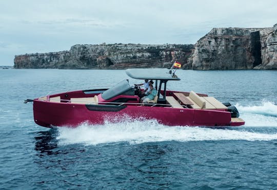 Aluguel de iates a motor de luxo Nuva M11 Open em Santa Eulalia, Illes Balears