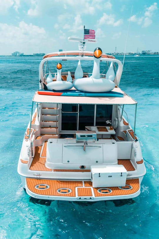 Deal of the Week! 50' Sea Ray Yacht for Rent in Cancun, Mexico.