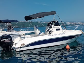 Barco a motor Belingardo Adriana de 18 pés para 7 pessoas