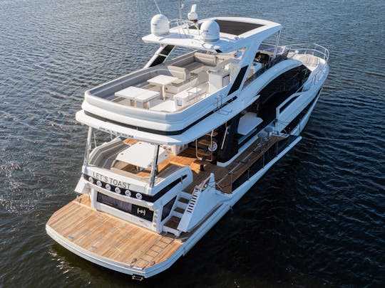 Navegue no Galeon Motor Yacht de 68 pés em Miami!!!!