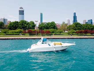 34' Luxury Sea Ray Sundancer Yacht Rental in Chicago, Illinois