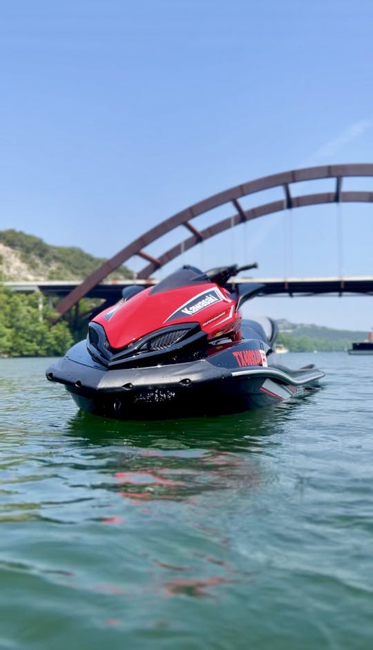 Melhor serviço de aluguel de jetski no centro do Texas | Kawasaki 310 Ultra LX Supercharged