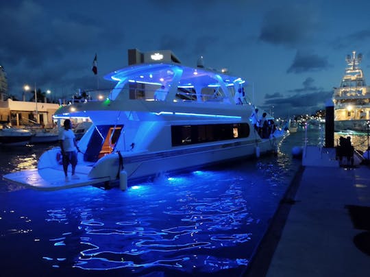 Location de yacht à moteur de 74 pieds pour 55 personnes à Cabo San Lucas, Baja California Sur