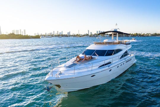 FAIRLINE  66 ft  Luxury in CANCUN  w SEADOO included up to 20 GUESTS