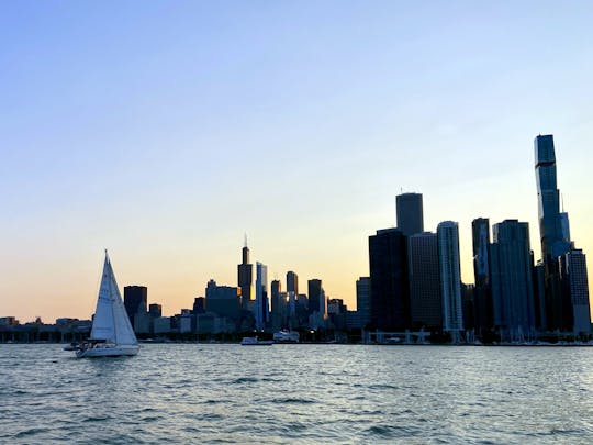 Charter this Beautiful Catalina 36 Sailboat w/Captain in Chicago, Illinois