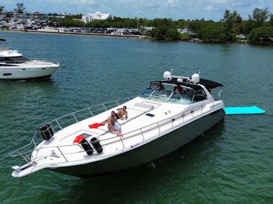 55' Searay Sundancer