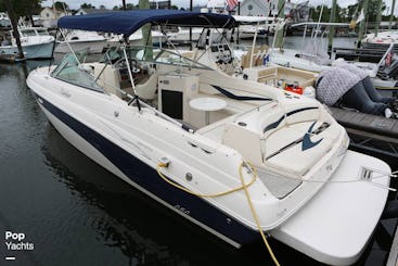 Rinker Captiva de 30 pies - Alquiler de lancha motora para 8 personas en Montreal, Canadá