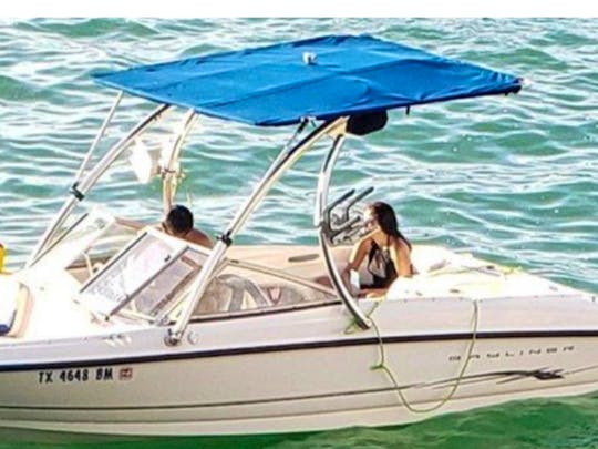 Bayliner 175 Ski Boat with pull tube  Make memories on the water!