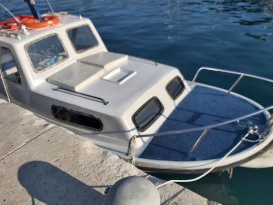 Bateau à moteur méditerranéen de 20 pieds avec capitaine de Herceg - Novi, Monténégro