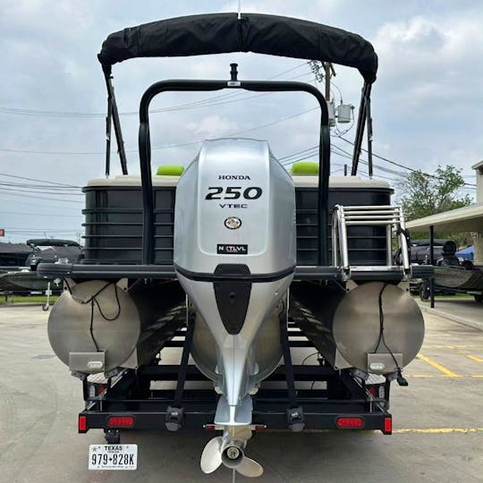 27 foot Extreme Lounge King Sport 15 guest 250 HP !!! $200 - $250/hr