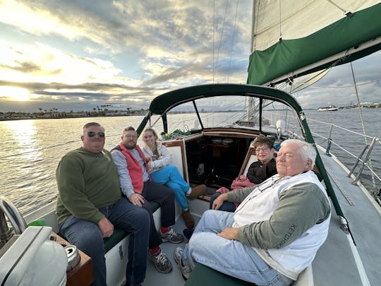 Excursion en voilier au coucher du soleil à San Diego à bord de notre voilier Catalina 36 MK1