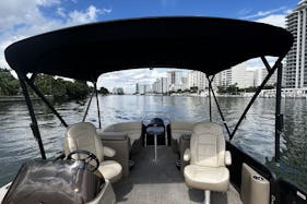 Brand New Luxurious Pontoon in Miami Beach ( Mon-Thur Discounted! )